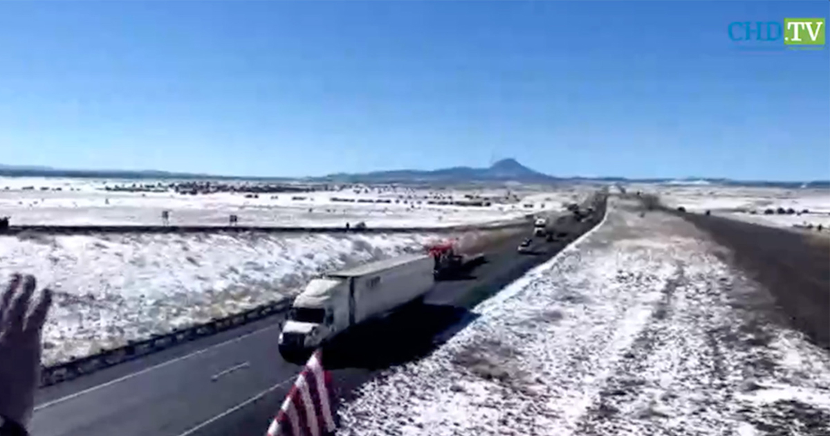 Convoy Arrives In Ashfork, AZ